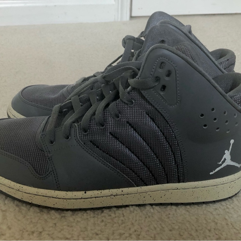 Men’s Nike Air Jordan 1 Flight 4 Premium Shoes - Picture 4 of 11